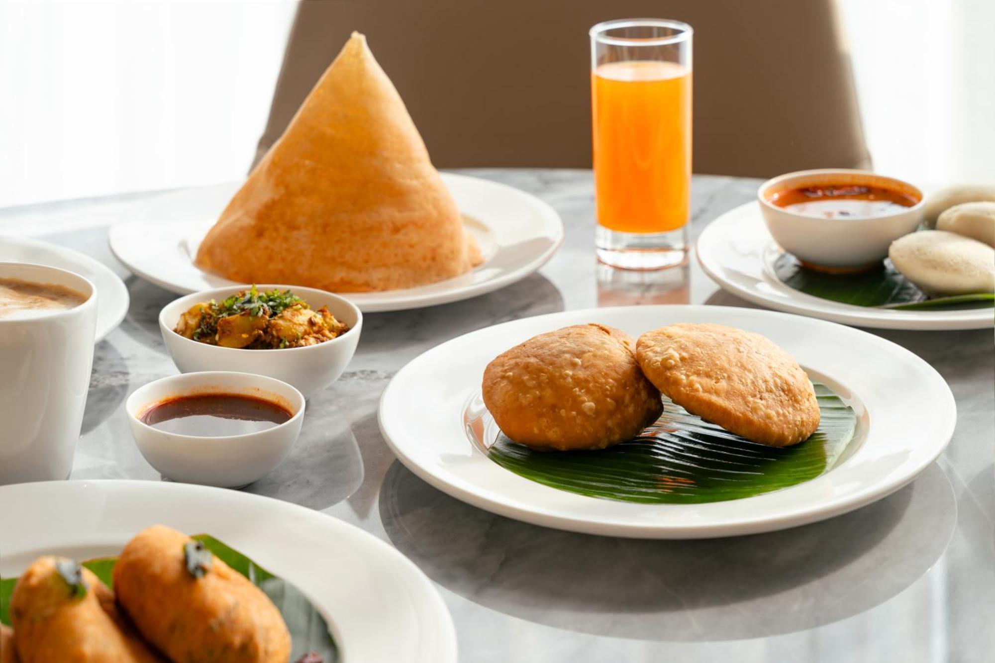 Courtyard By Marriott Gorakhpur Hotel Bagian luar foto
