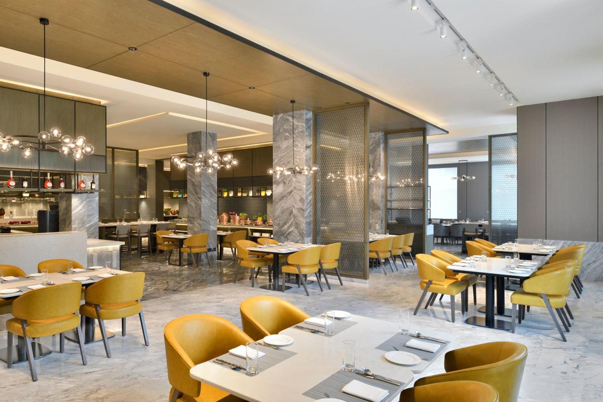 Courtyard By Marriott Gorakhpur Hotel Bagian luar foto