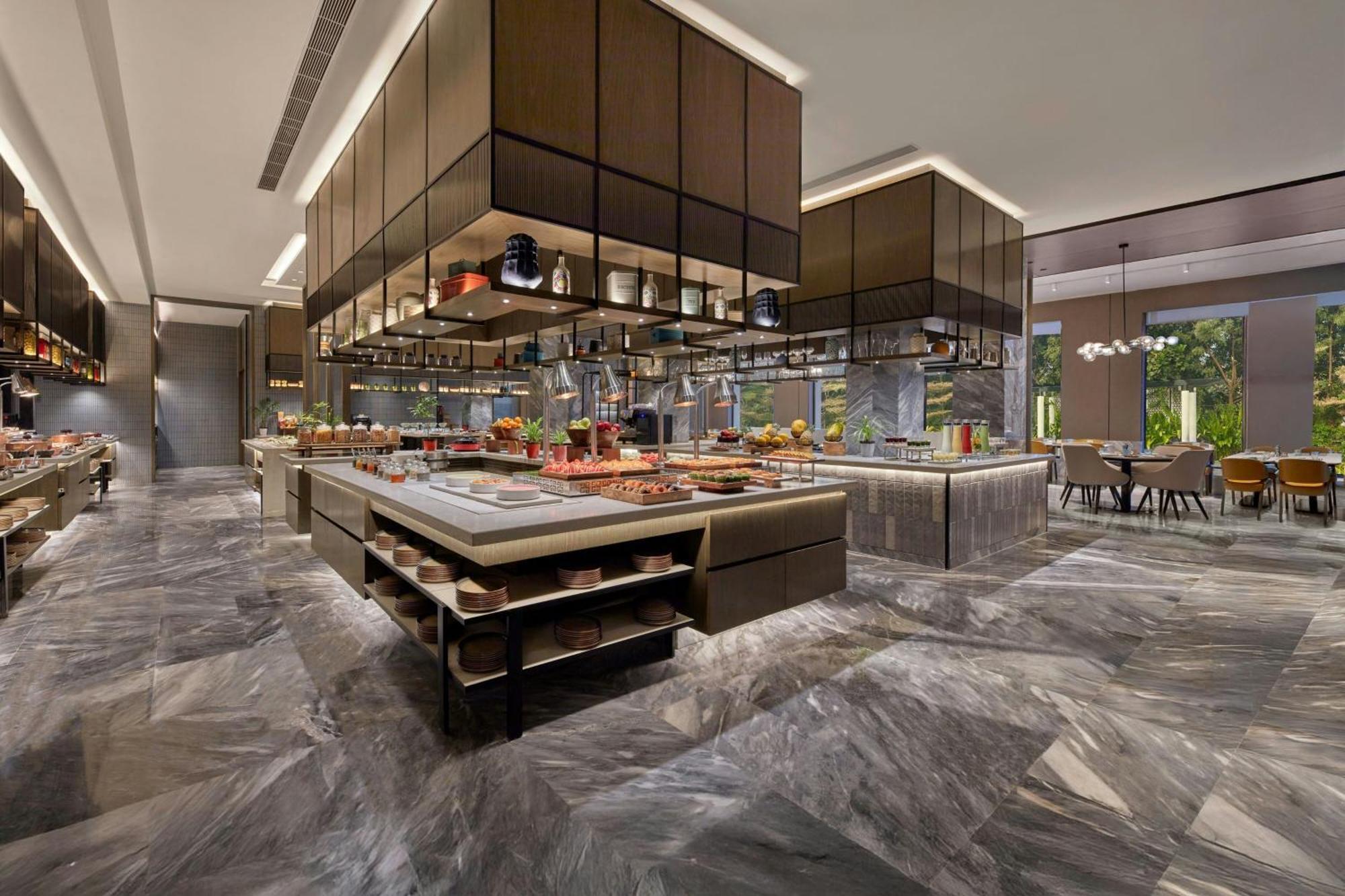 Courtyard By Marriott Gorakhpur Hotel Bagian luar foto
